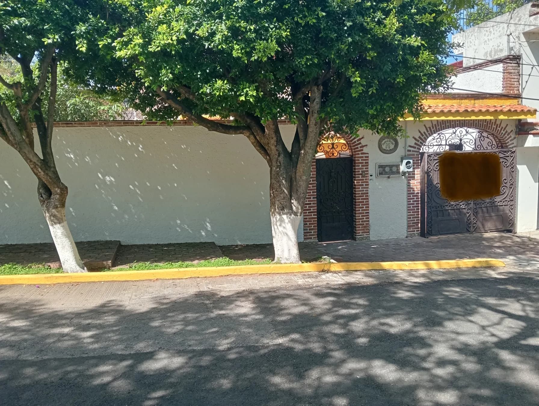 🚨 CASA SOLA EN RENTA ESQUINA CON DOS FRENTES UNO CON AVENIDA PRINCIPAL EN CUERNAVACA MORELOS