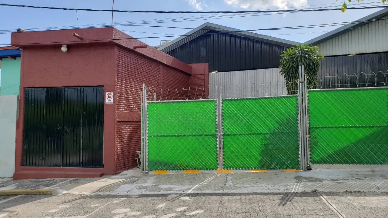 BODEGA EN LA COLONIA SATELITE CUERNAVACA